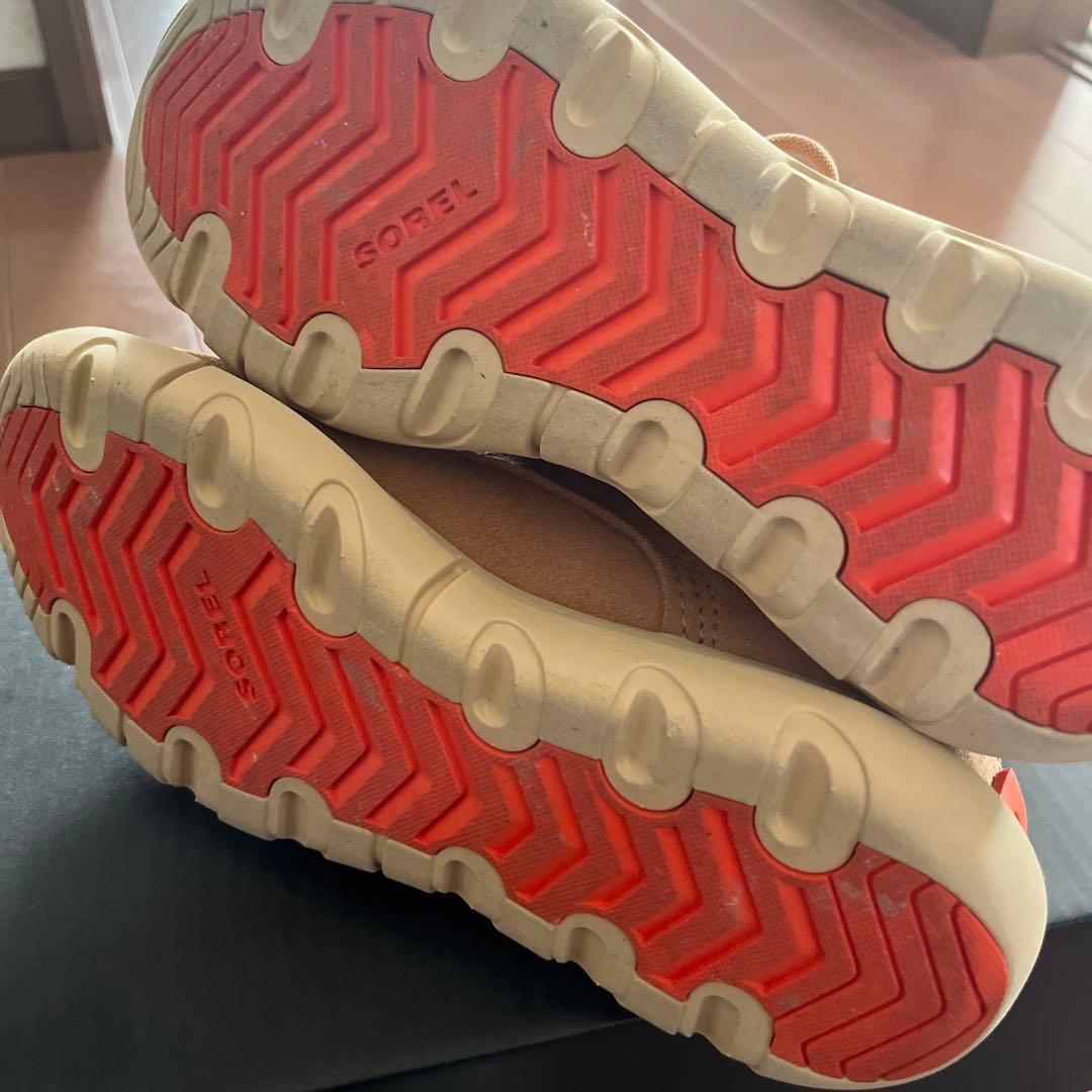 SOREL 防水ムートンブーツ ベージュ