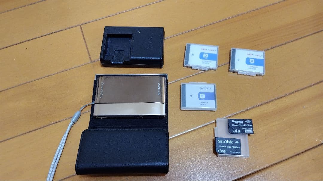中古品　SONY　Cyber-shot　Exmor R 10.2 DSC−TX1