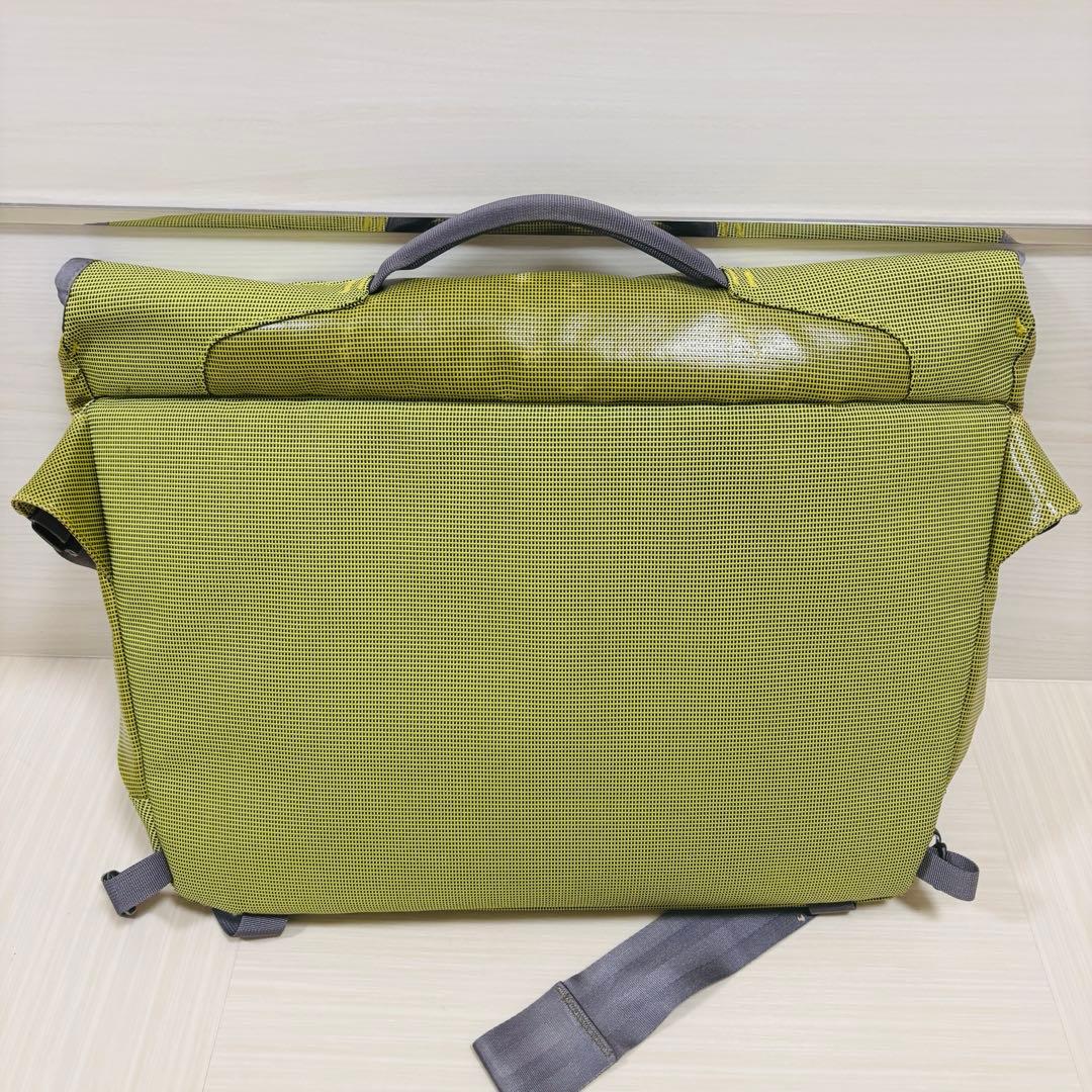 パタゴニア ブラックホール・メッセンジャー 22L