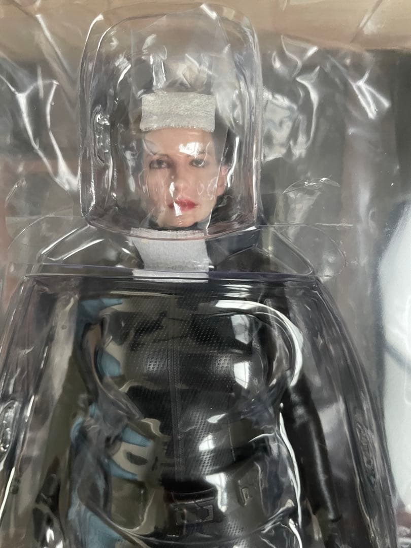 ホットトイズ HOTTOYS キャットウーマン 2.0 バットマン