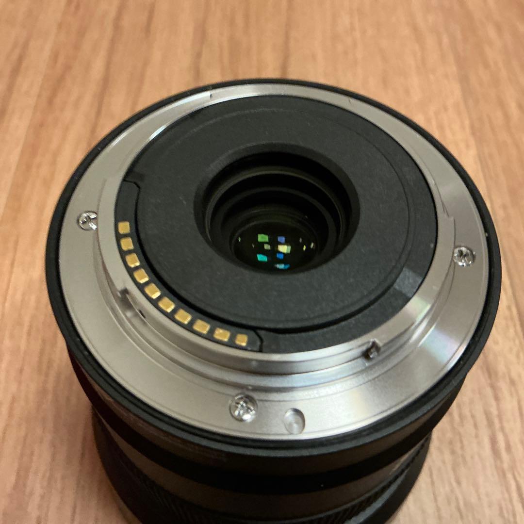 【SONY レンズ　E11mm F1.8】　 レンズフィルター付き