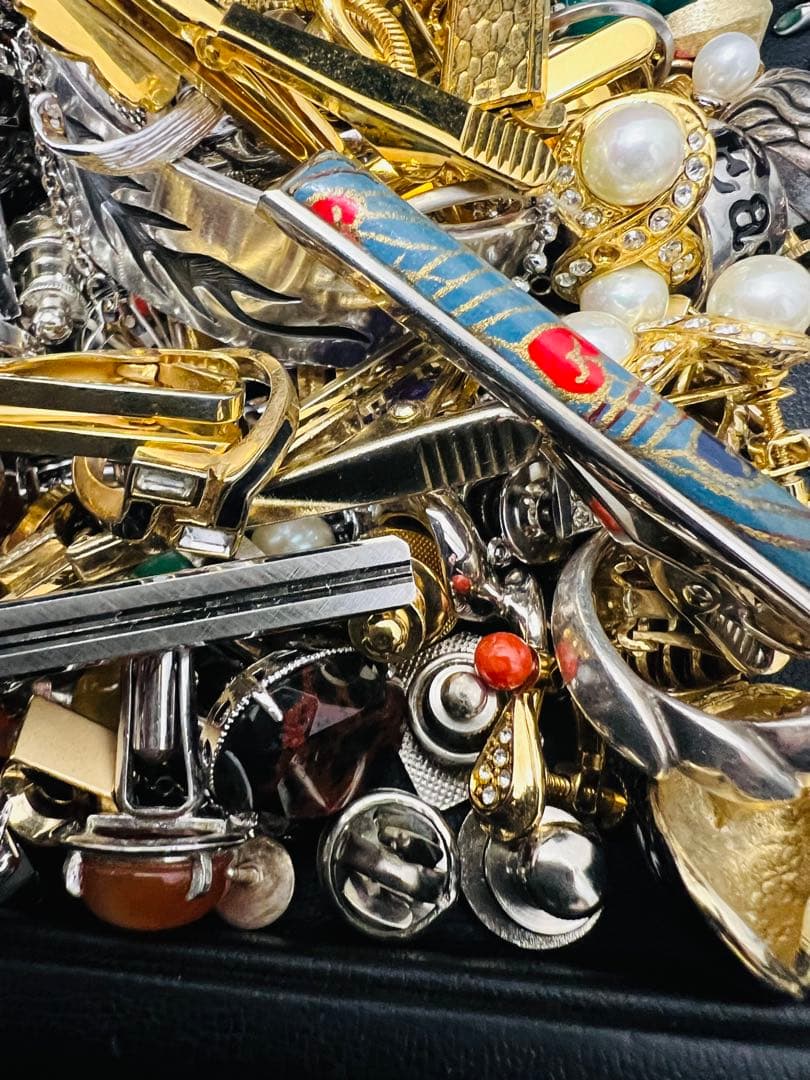 【生前整理　遺品整理】指輪　ブローチ　ネクタイピン　カフス　他　アクセサリー