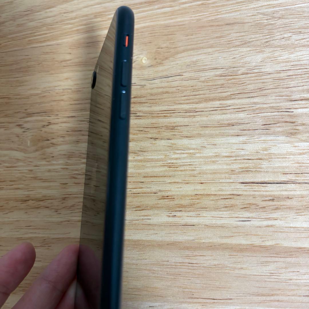 バッテリー82% iPhoneSE第2世代 64GB レッド 本体のみ