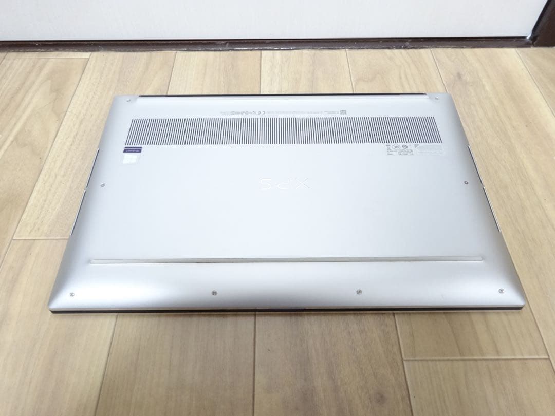 美品 Dell XPS 15 9500 Core i7-10750H 16GB