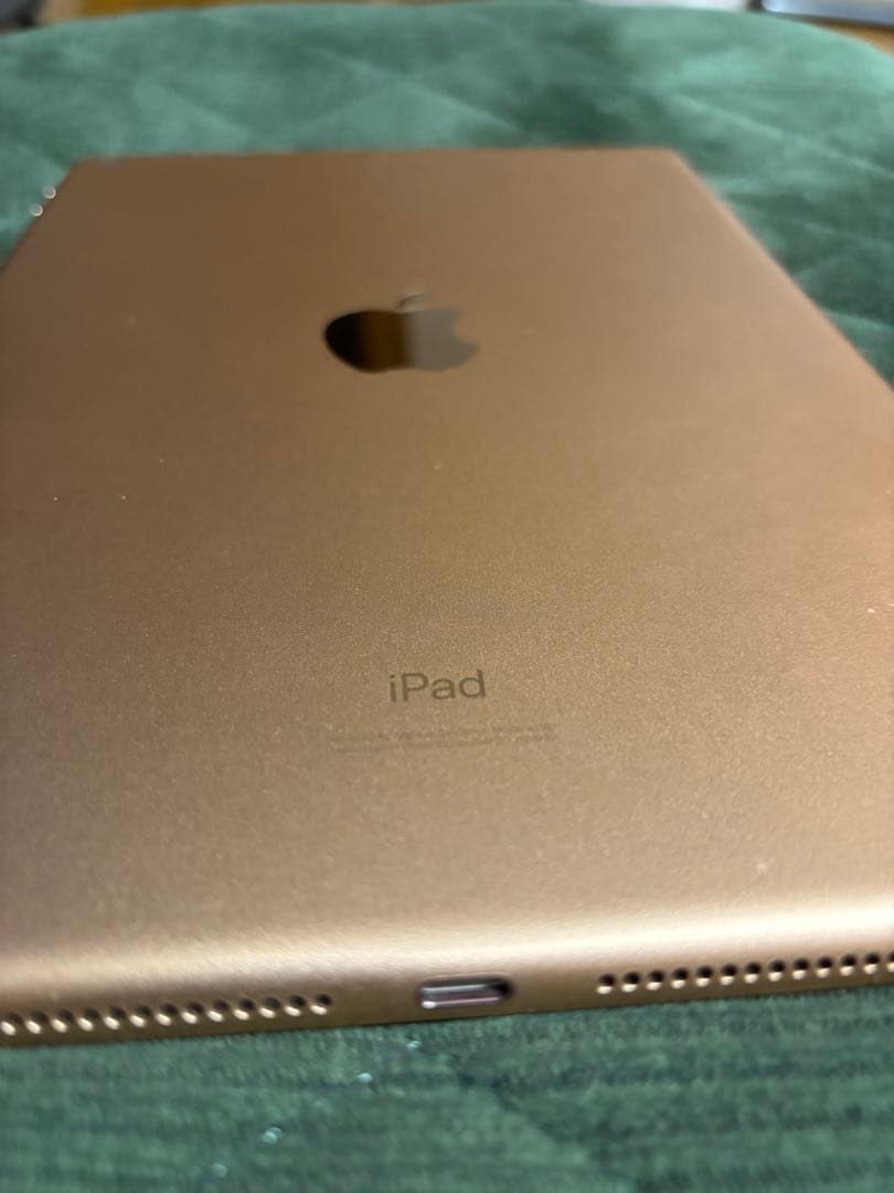 【美品】Apple iPad 第7世代Wi-Fiモデル ゴールド32GB