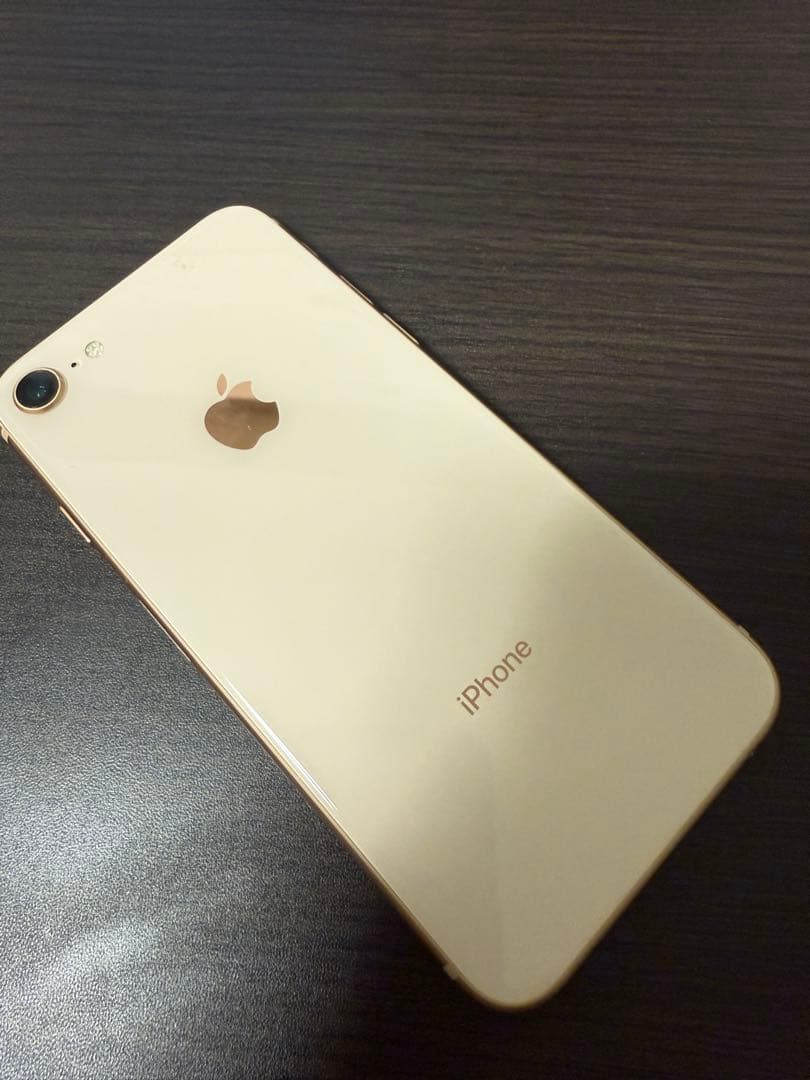 iPhone8 64GB ゴールド　中古　SIMフリー