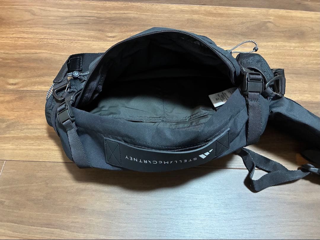 アディダス バイ ステラマッカートニー　ユニセックス　ウエストポーチ　ブラック