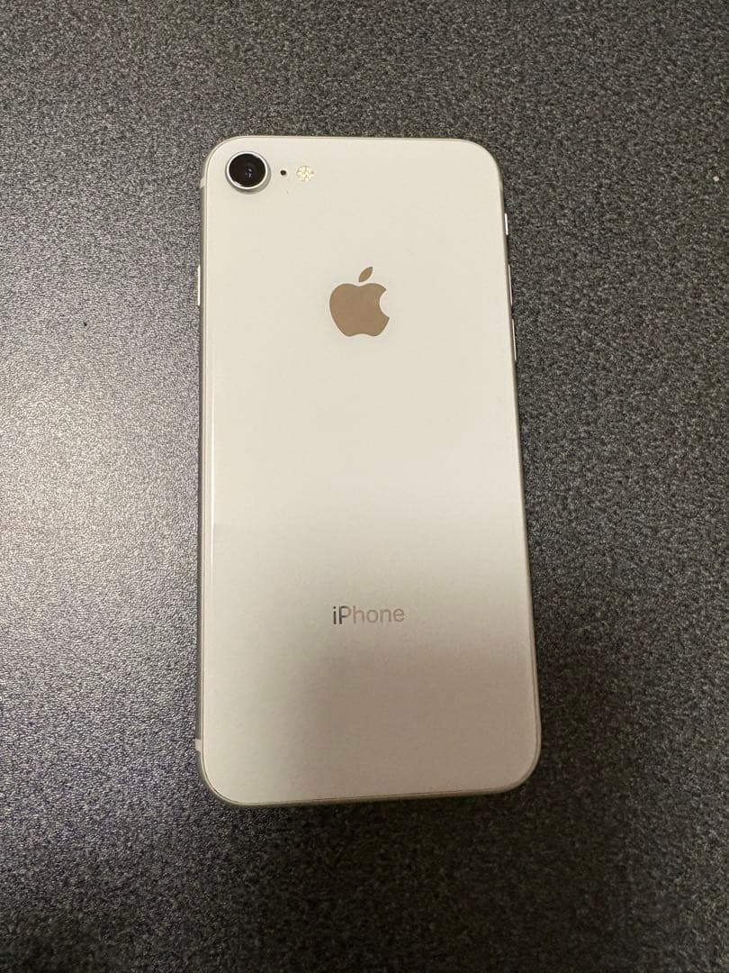 Apple iPhone 8 シルバー 64GB SIMフリー