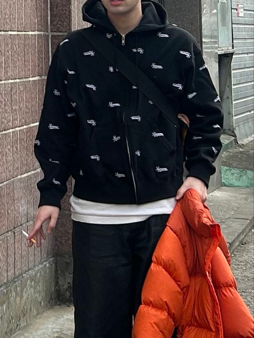 トップス Supreme repeat script zip up