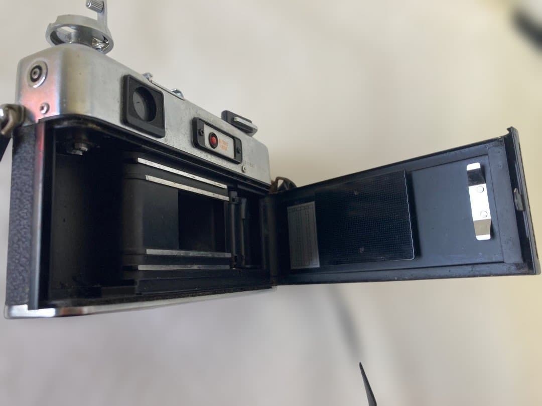 Yashica Electro 35 フィルムカメラとケース　ジャンク品