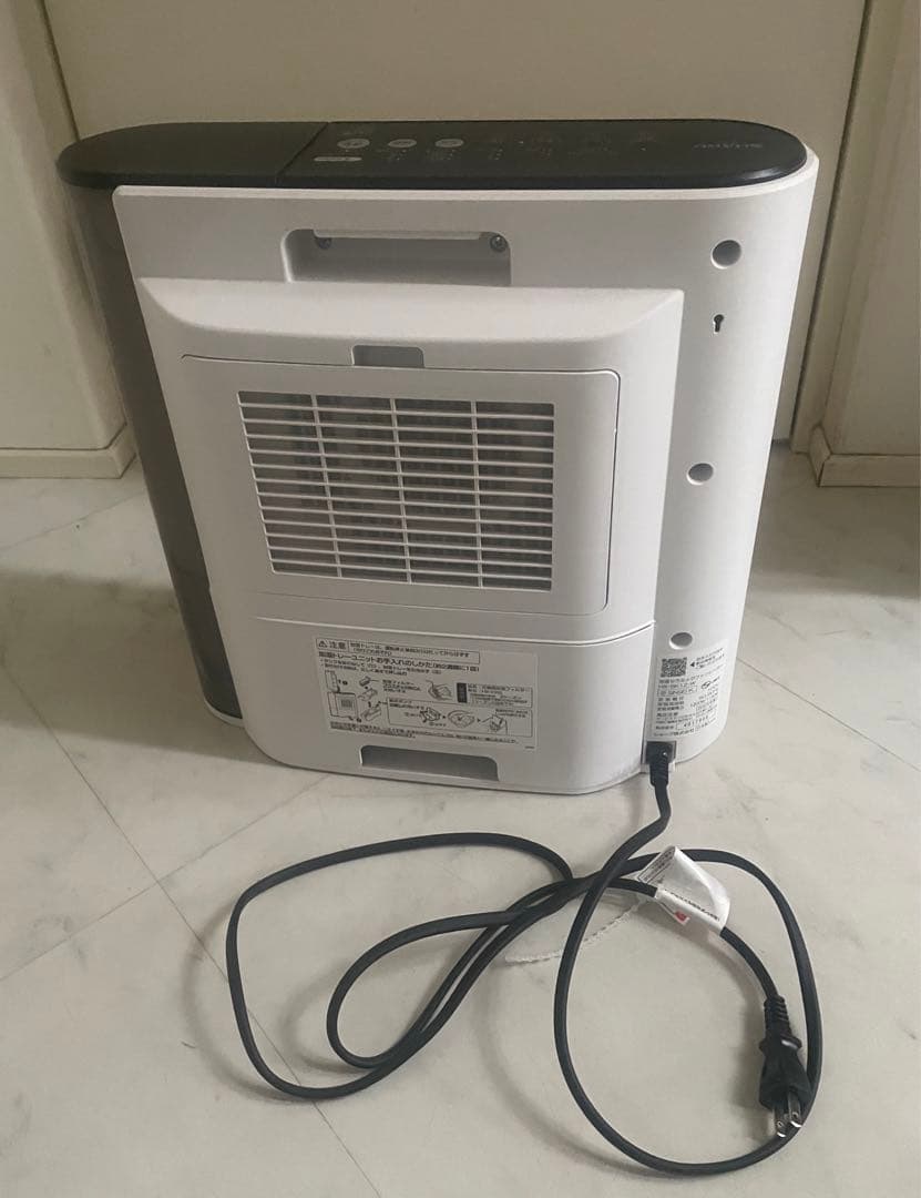 SHARP/シャープ/加湿セラミックファンヒーター/HX-SK12-W/元箱付き