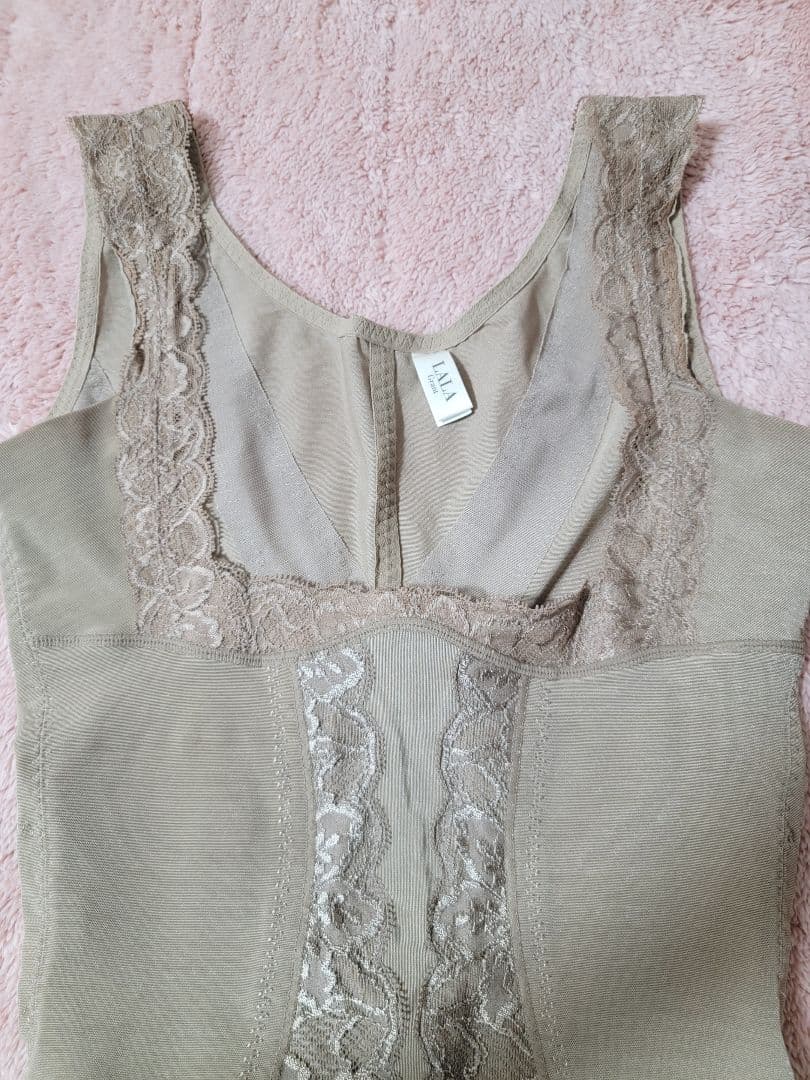 美品　LaLa　Grant 補正下着　ボディースーツ