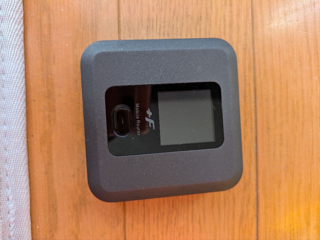 富士ソフト(Fujisoft) +F FS040W と 専用ホームキット