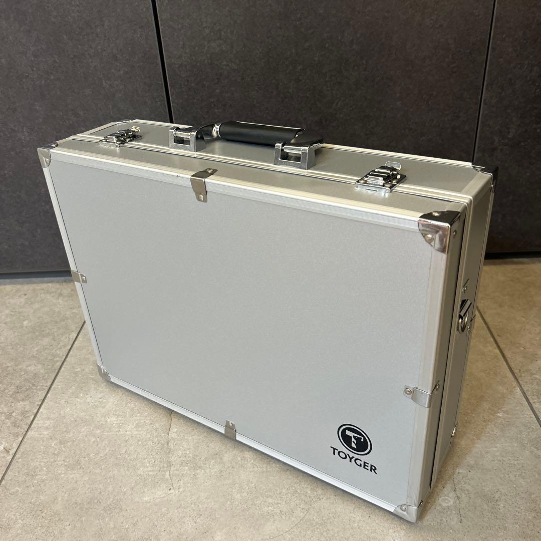 トイガー TOYGER CEO Storage アタッシュケース シルバー