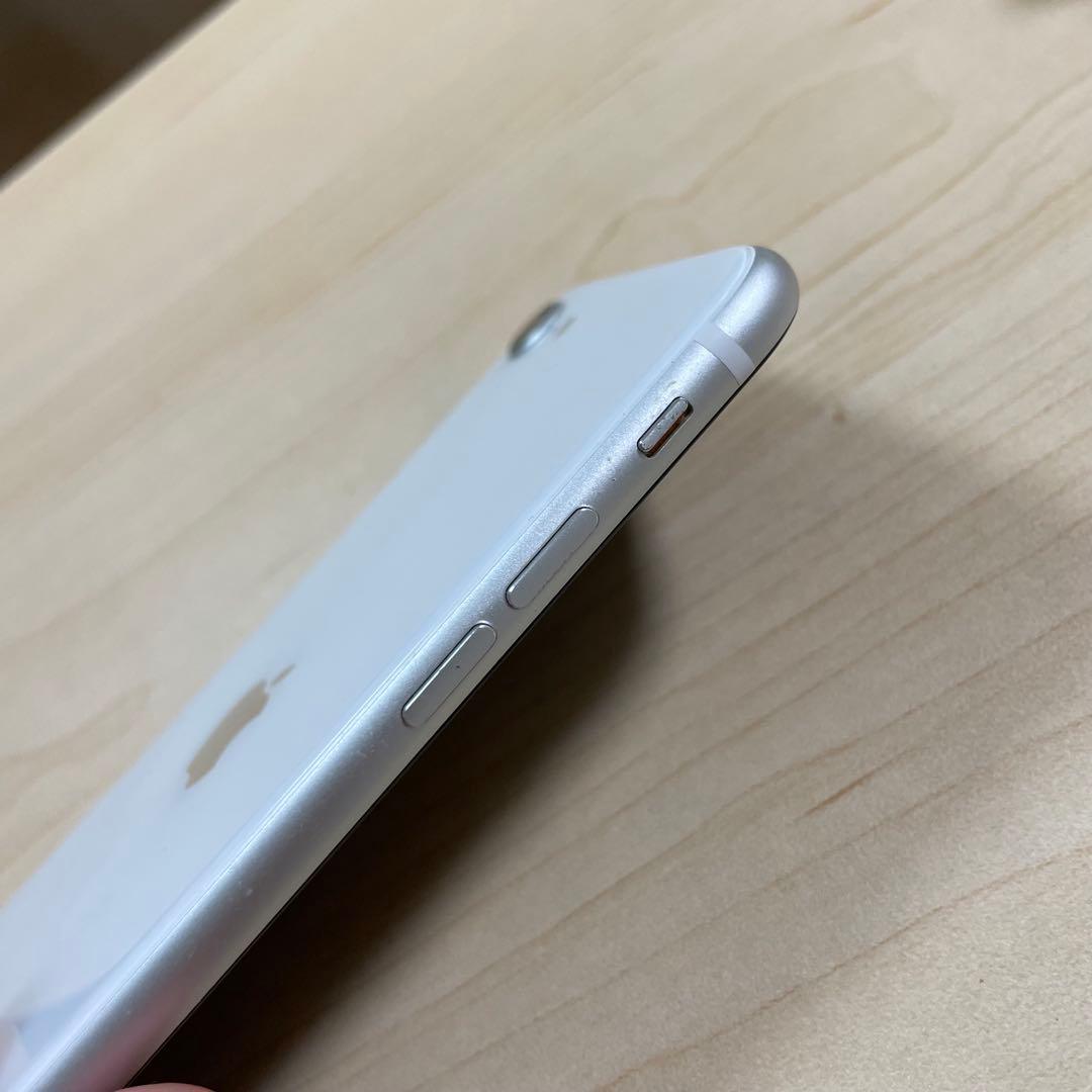 iPhone SE 第2世代（64GB / ホワイト）