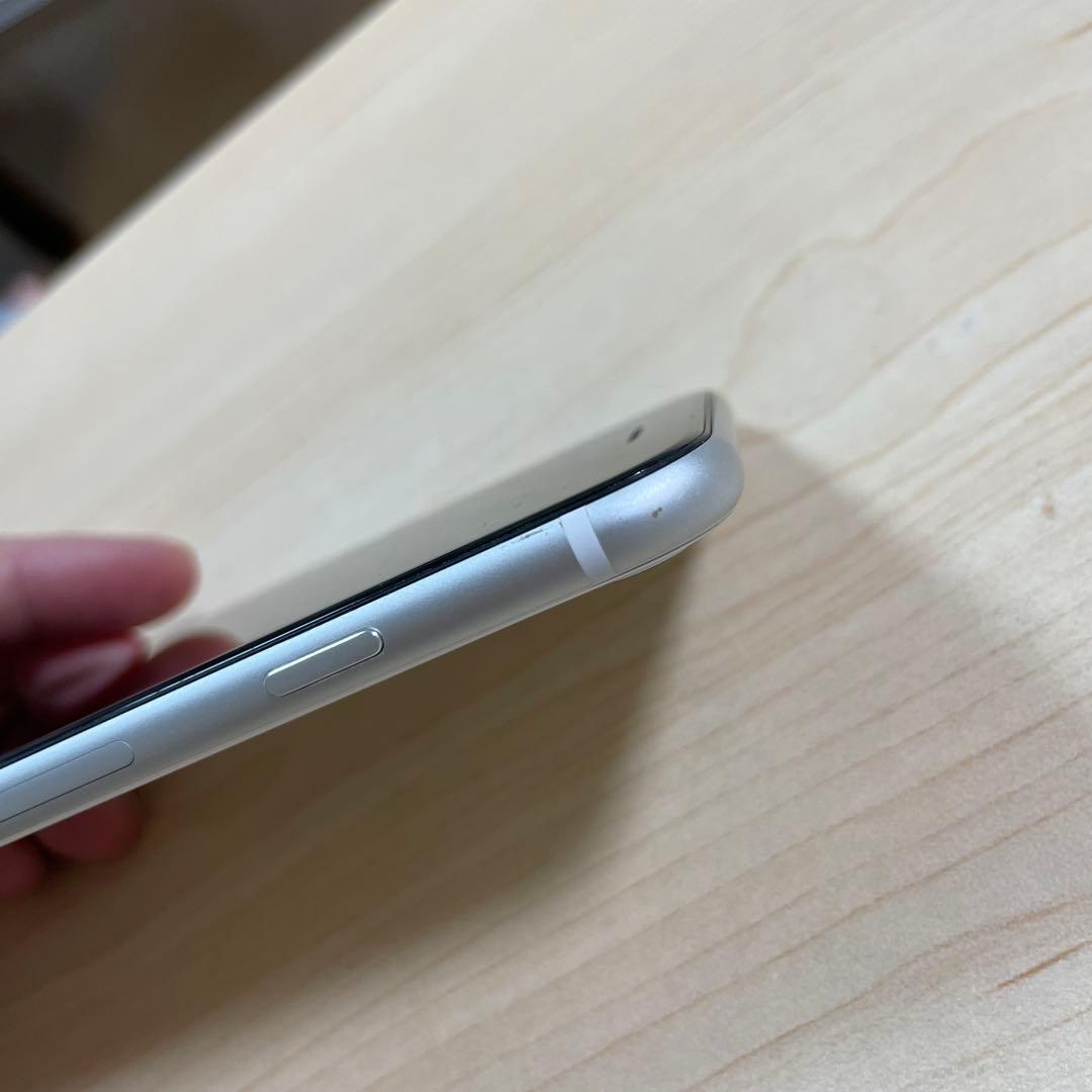 iPhone SE 第2世代（64GB / ホワイト）