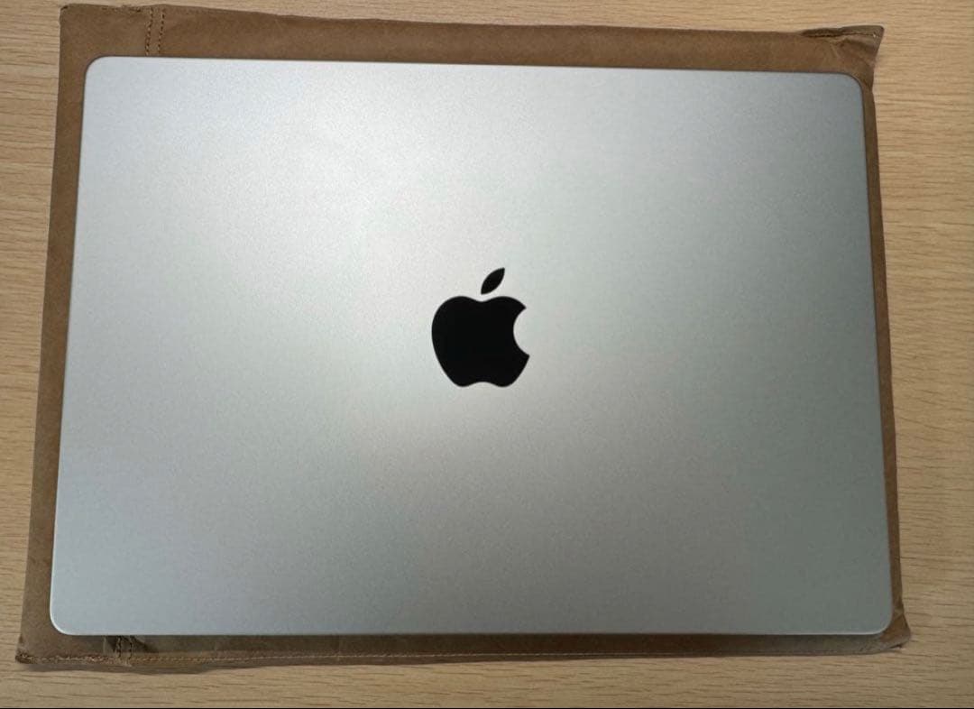 MacBook Pro M4 Pro 14インチ シルバー