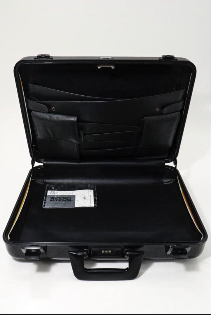 m*a様 ゼロハリバートン　アタッシュケース