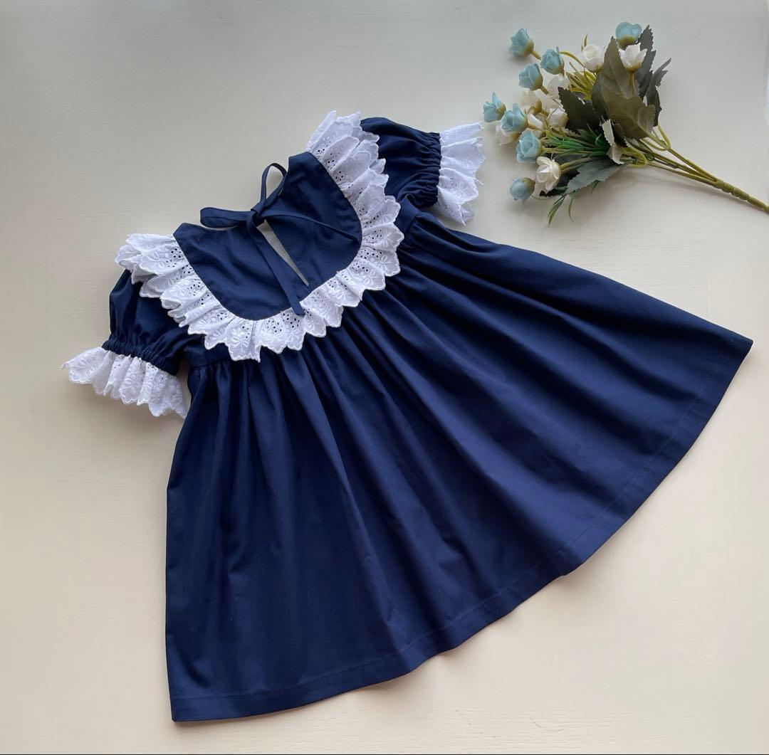 なおページ　　フリルワンピース　&サスペンダースカート