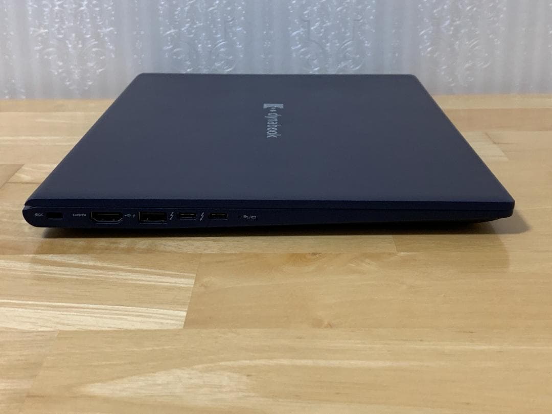 dynabook RJ74 14型 i7-1260P 16GB/R9 R8 RZ