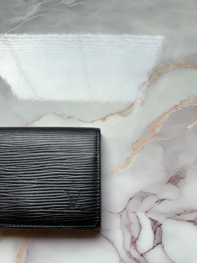 LOUIS VUITTON アンヴェロップカルトドゥヴィジット 名刺入れ