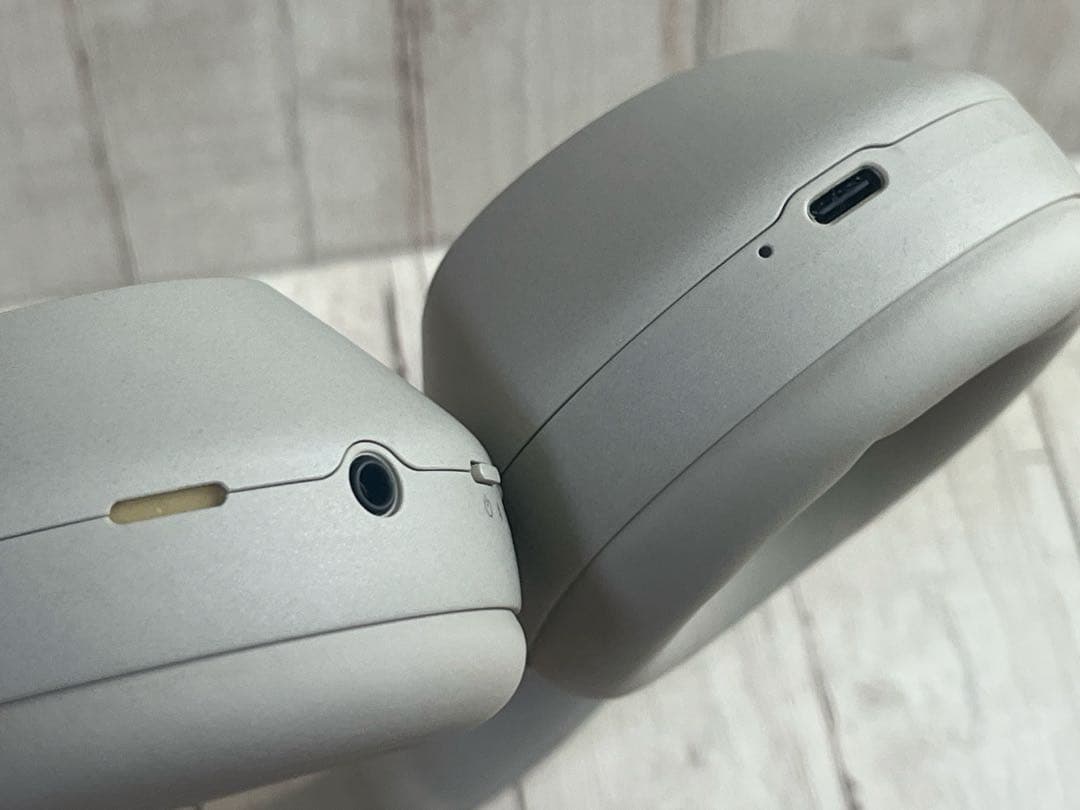 SONY ワイヤレスヘッドホン　WH-1000XM5 プラチナシルバー