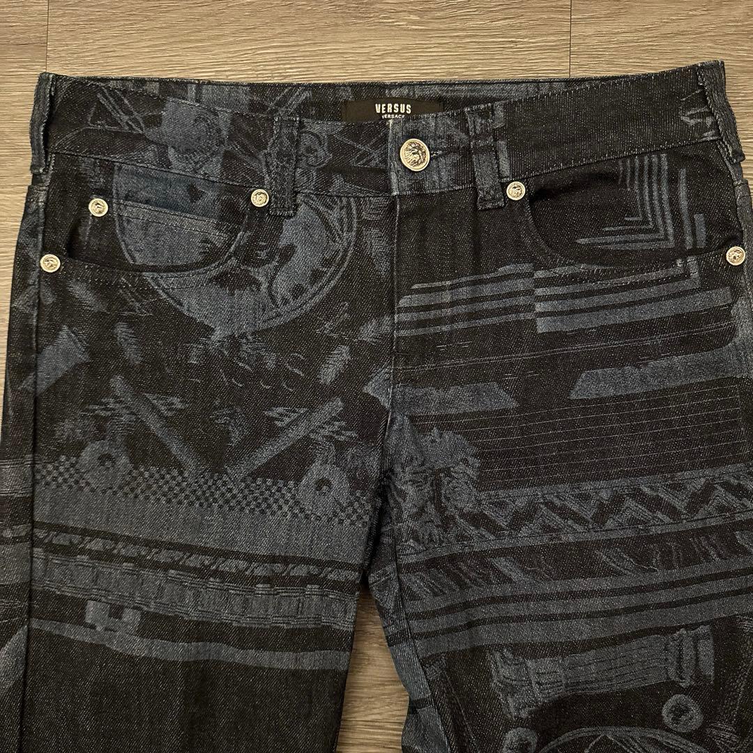 VERSACE グラフィックプリント スキニーデニム　25(Sサイズ)