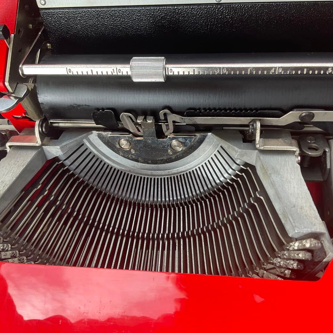 olivetti valentine 整備済　完動品　中古品　凄く綺麗