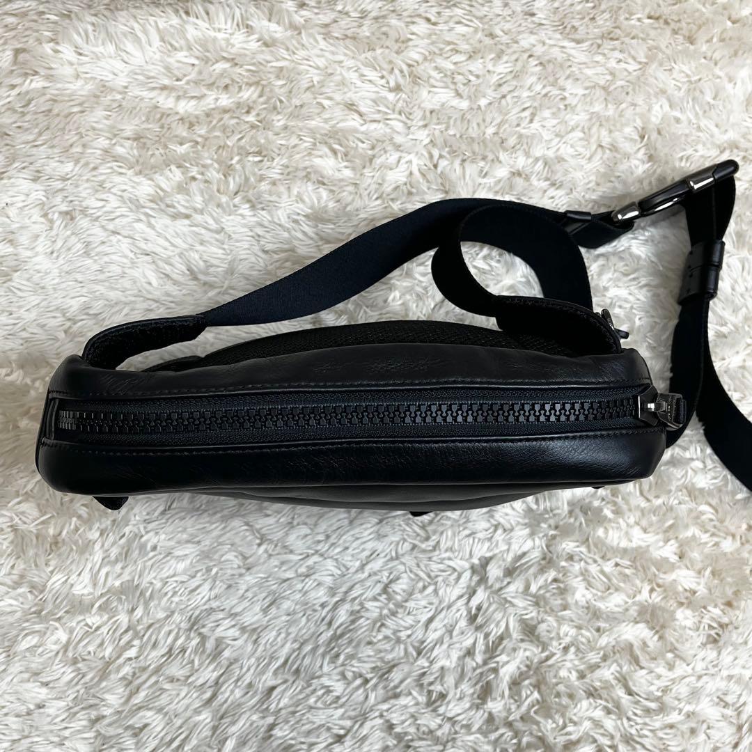 【美品】コーチ　COACH ボディバッグ　スリング　ウエスト　カーフレザー　黒