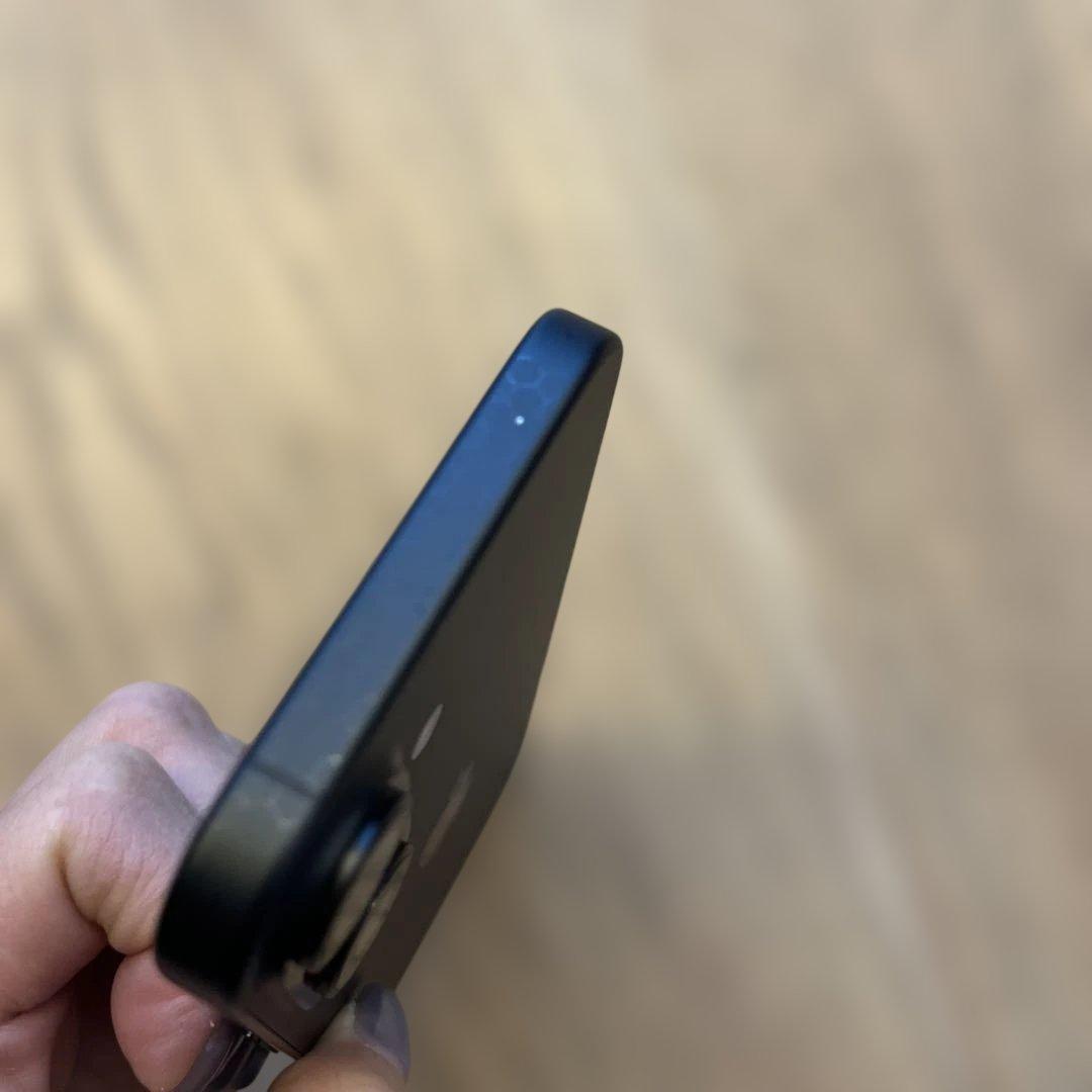 美品！iPhone16 ケータイケース、充電ケーブル付き