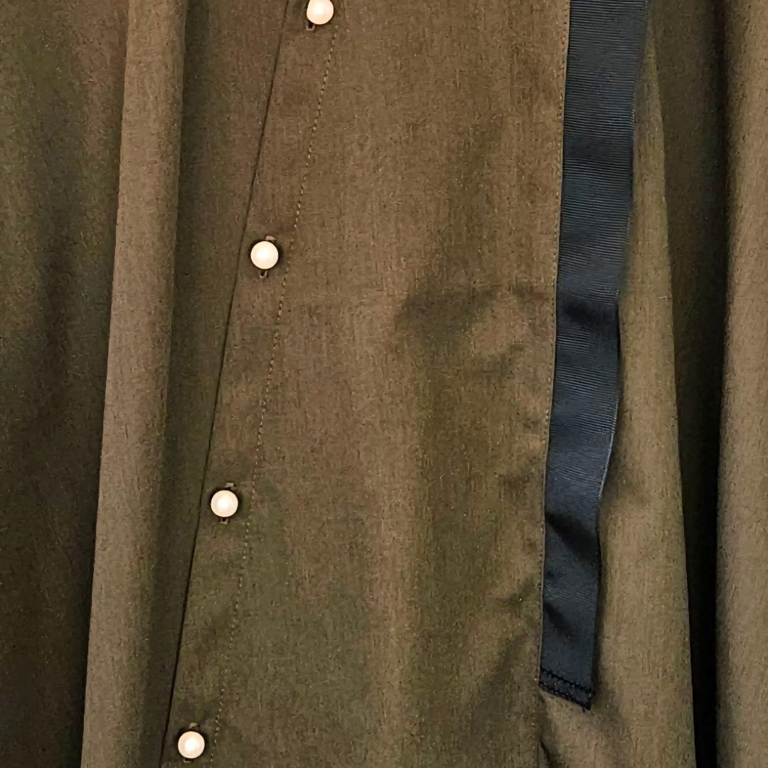 【未使用】ブランバスク　アシンメトリ－　パールボタン　シャツ