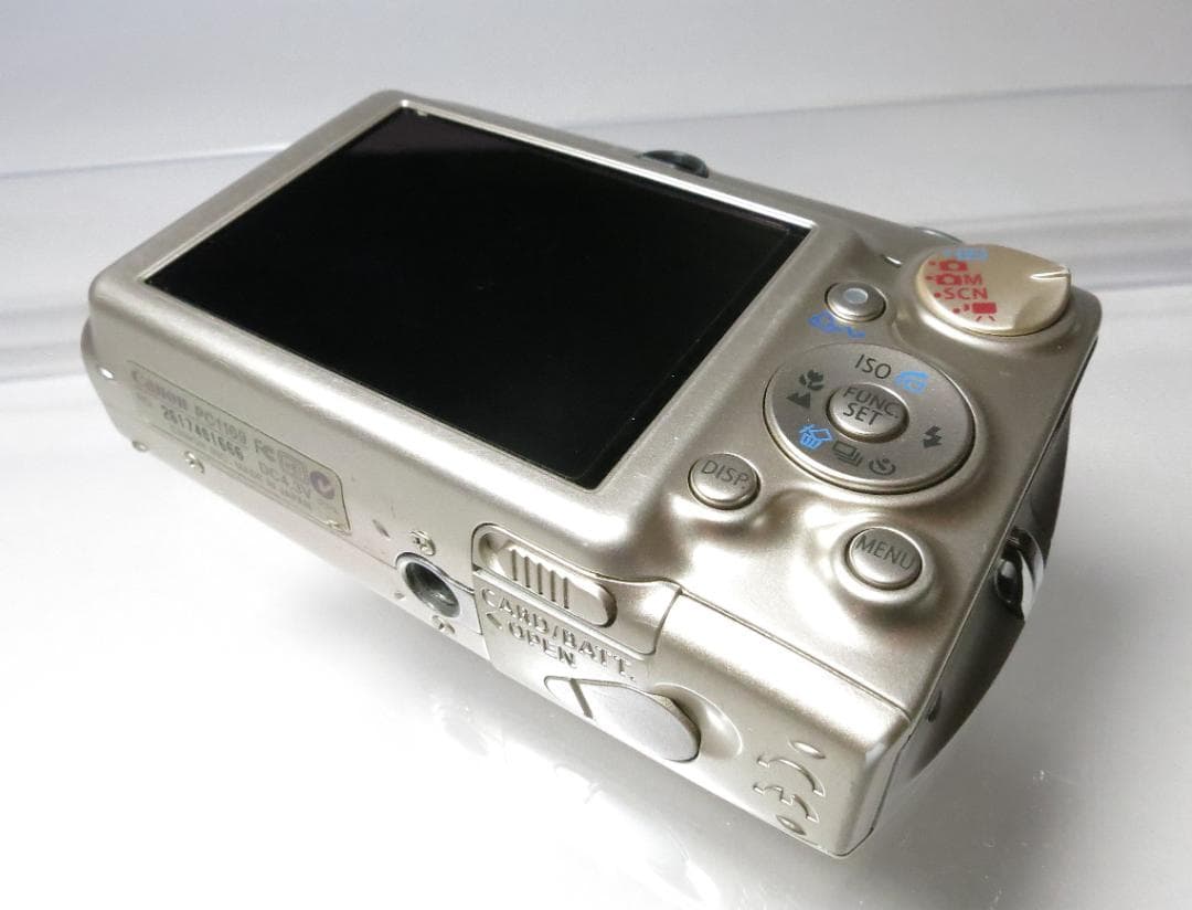 Canon IXY DIGITAL 700 　完動品　純正バッテリー、充電器付属