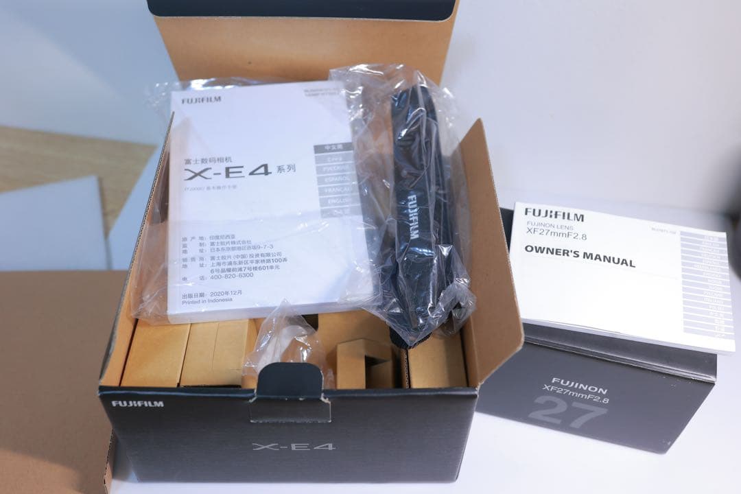 Fujifilm X-E4 + XF 27MM f2.8 2000 シャッター