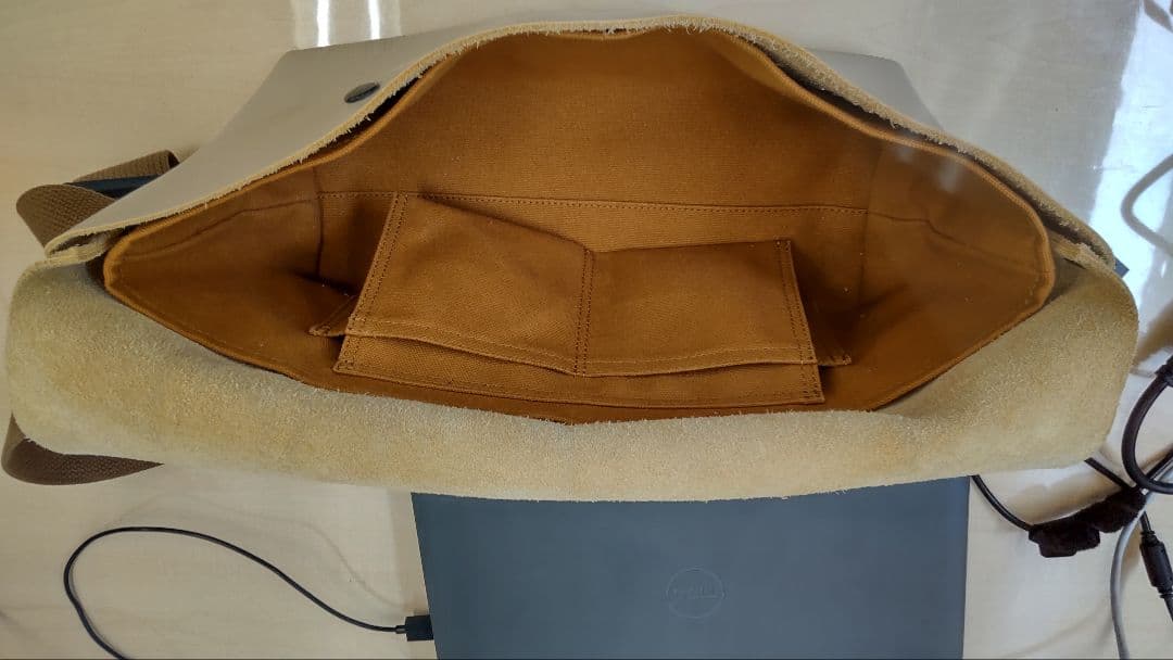 Uni&co/ユニアンドコー/メッセンジャーバッグ