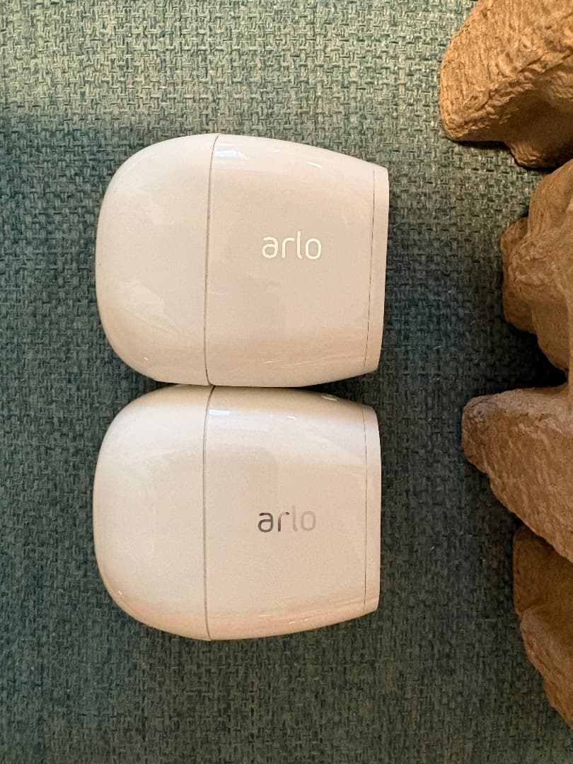 Arlo pro2 カメラ 2台セット+ Pro 2 ベースステーション