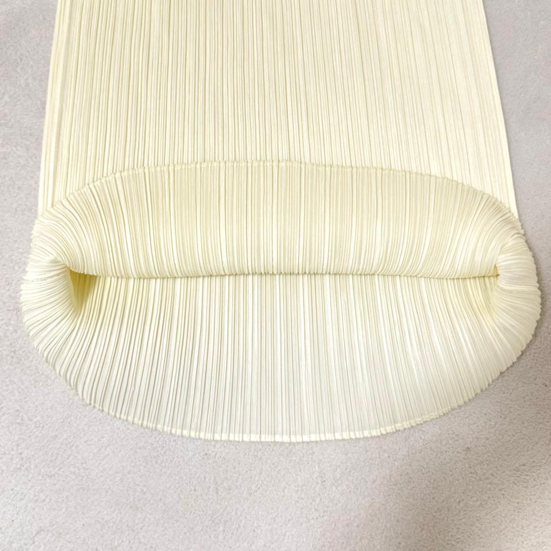 美品✨PLEATS PLEATS プリーツ　マキシ丈　アイボリー　ホワイト