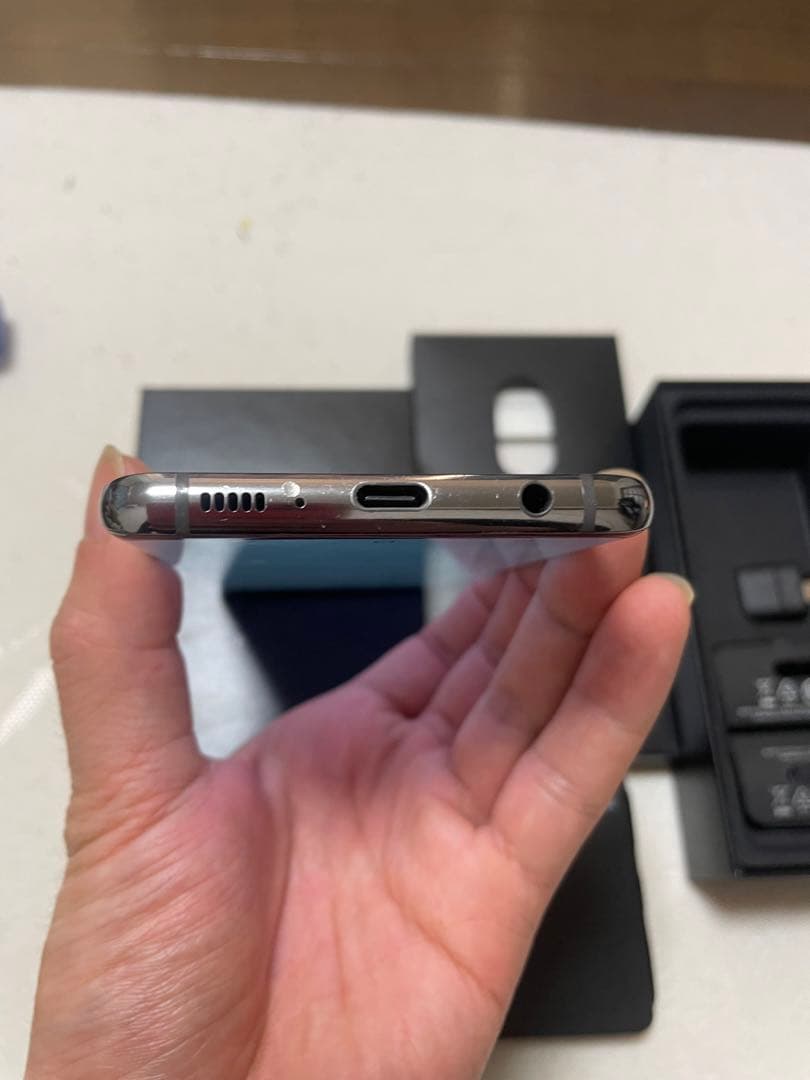 Samsung Galaxy S10 docomo 本体 sim フリー