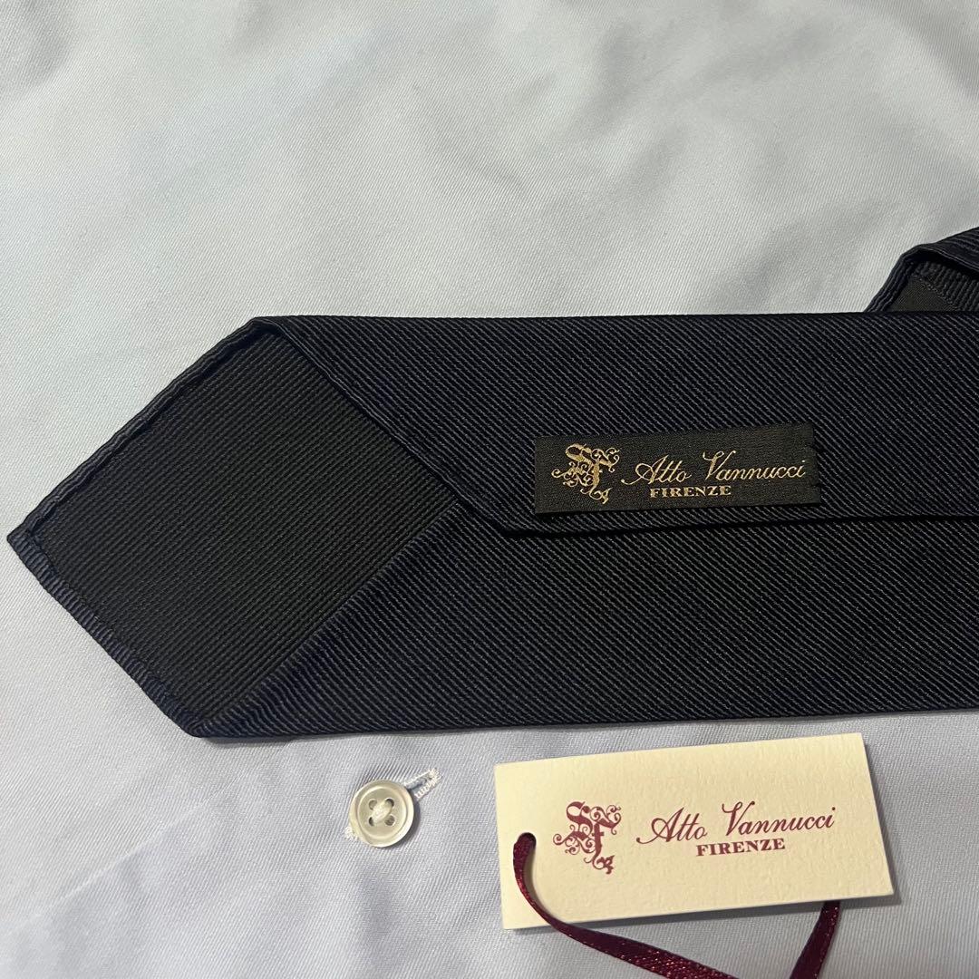 美品 Atto Vannucci アットヴァンヌッチ ネクタイ ネイビー 無地