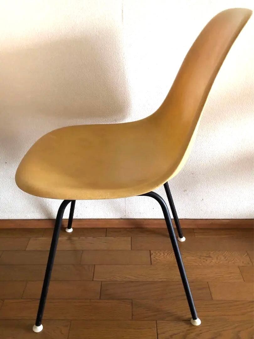 ハーマンミラー社製 イームズサイドシェルチェア