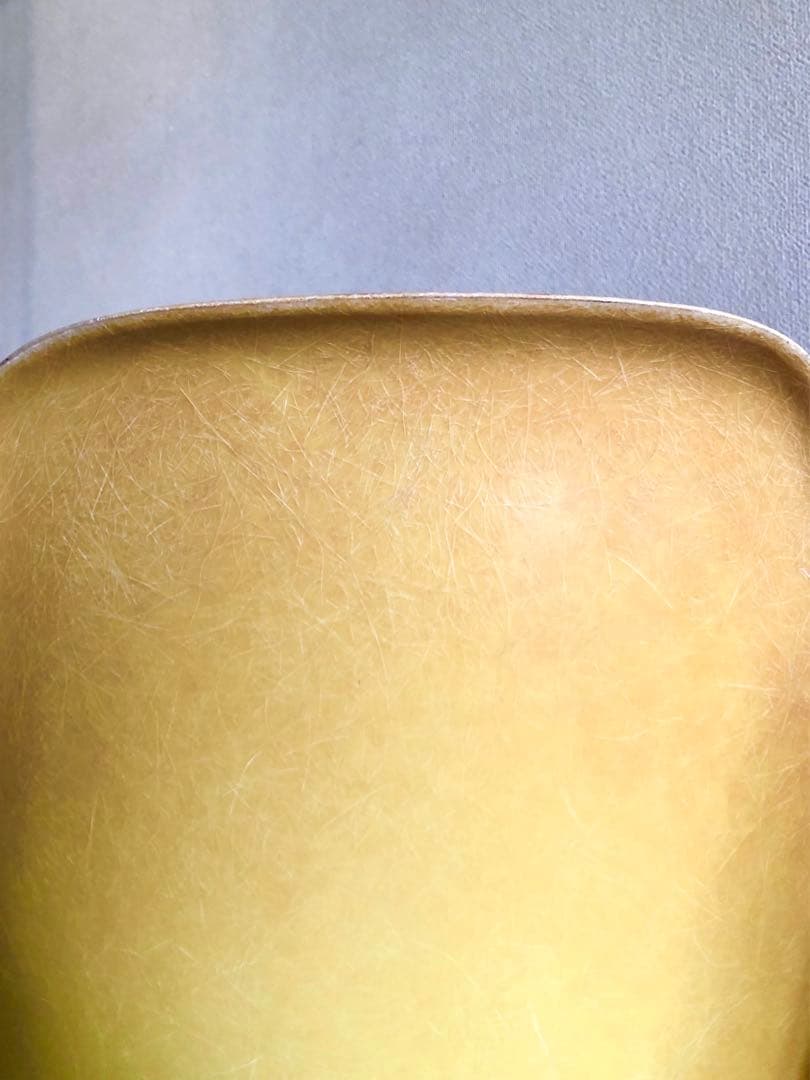 ハーマンミラー社製 イームズサイドシェルチェア