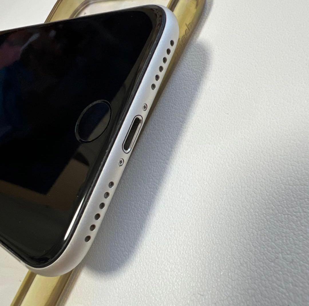 【美品】Apple iPhone SE 第3世代 充電ケーブル付き