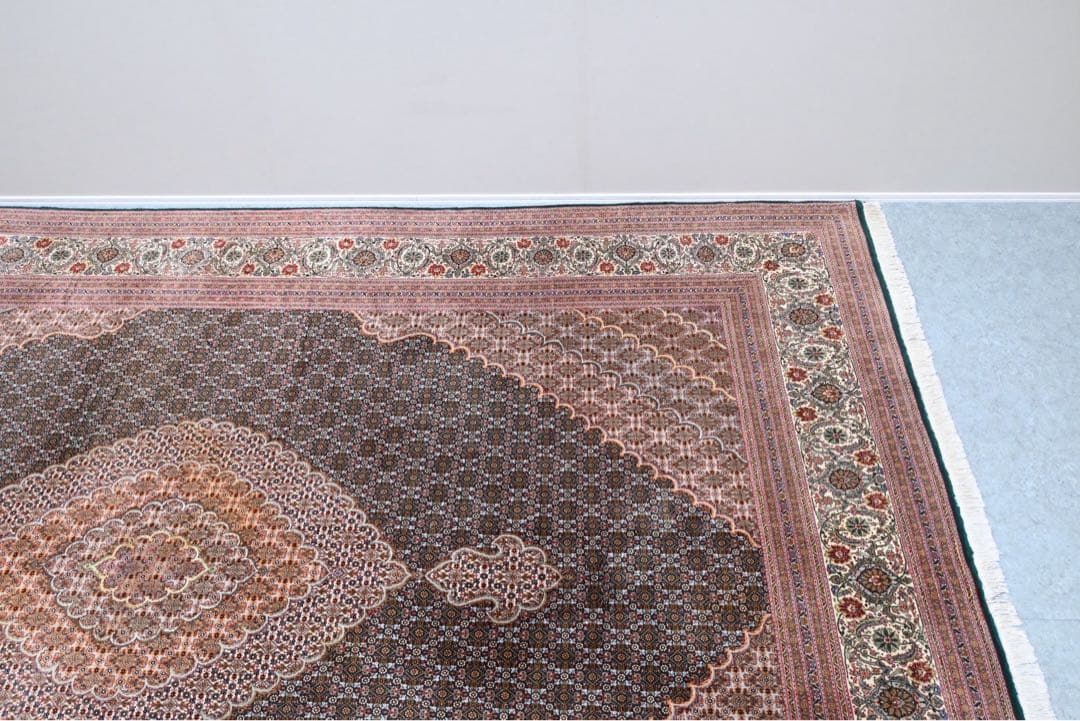 【美品】 ペルシャ絨毯 手織り Tabriz タブリーズ メダリオン柄