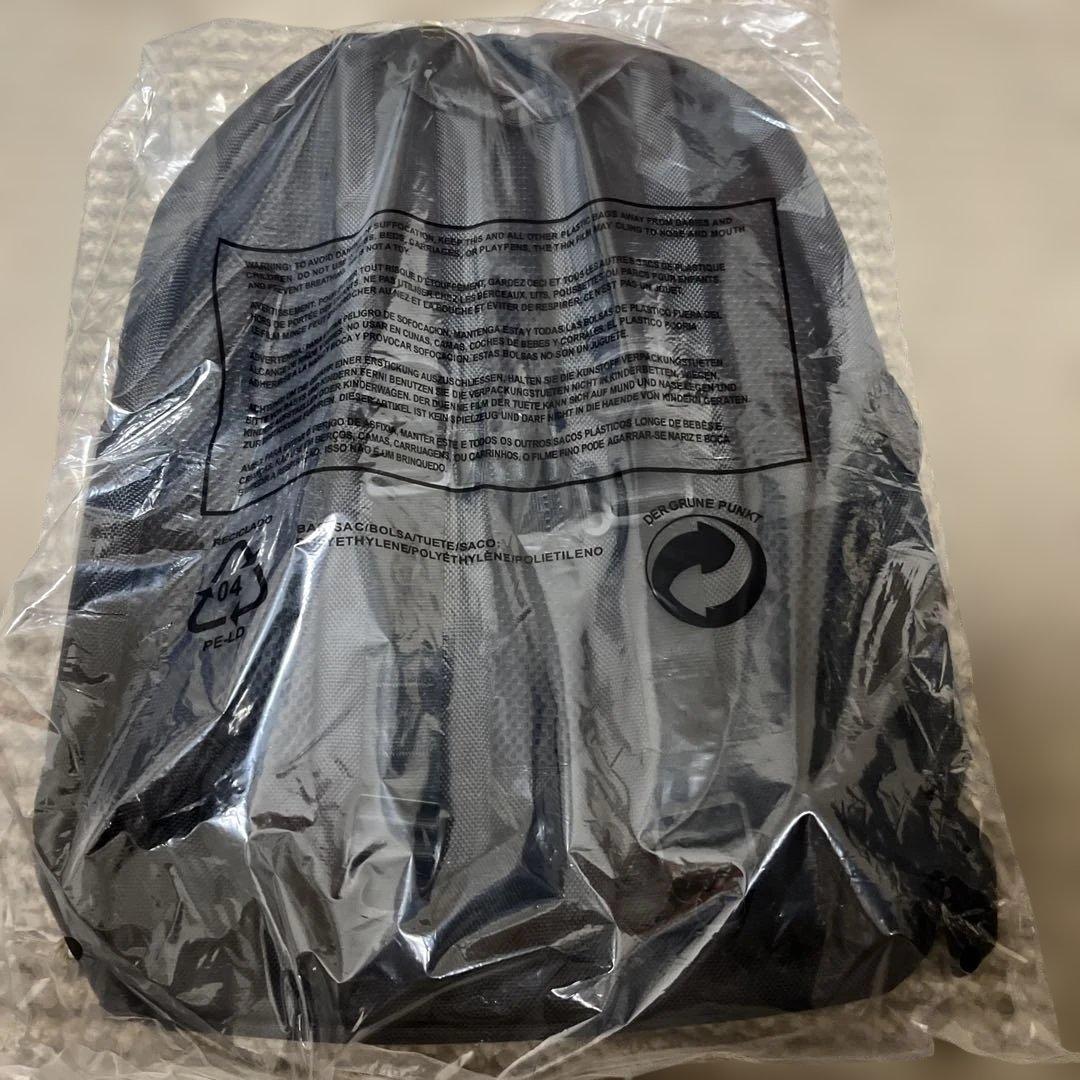 ファミリア NEWERA リュック