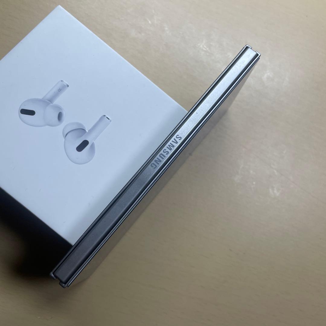 Galaxy Z Fold7 シルバーシャドウ　モックアップ　模型