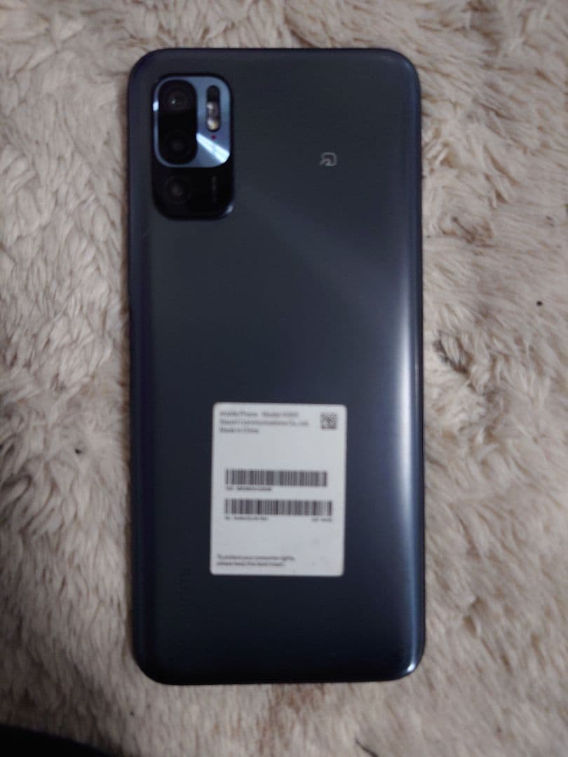 スマートフォン本体！レドミnote10シルバー