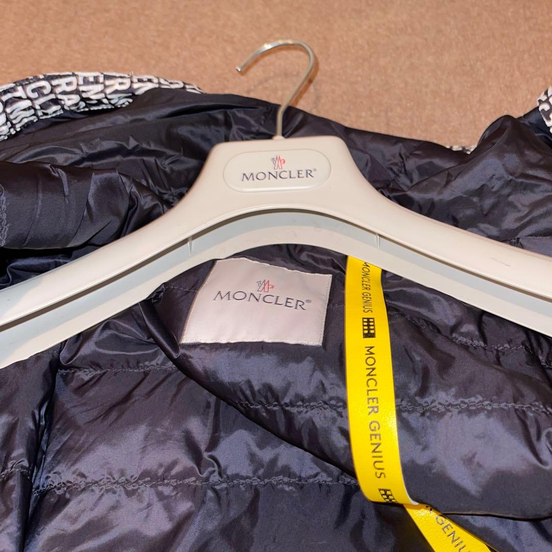 Moncler ロゴプリント フード付きジャケット