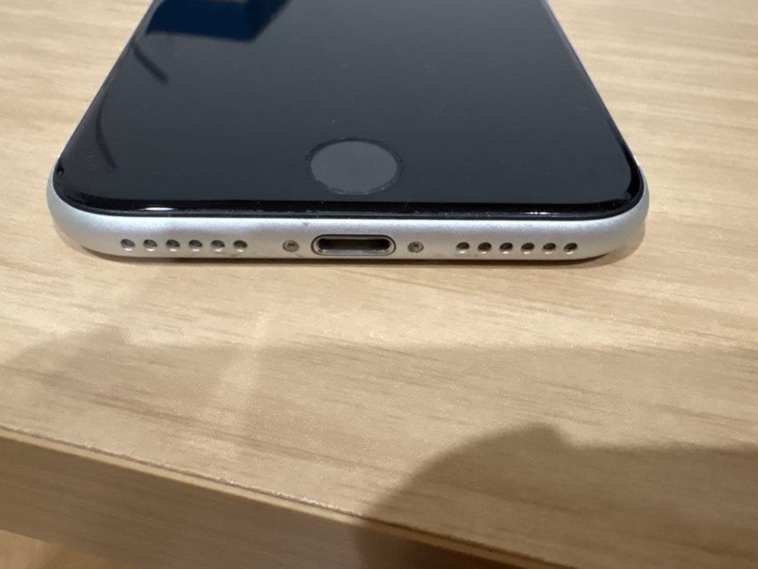 Apple iPhone SE2ホワイト SIMフリー