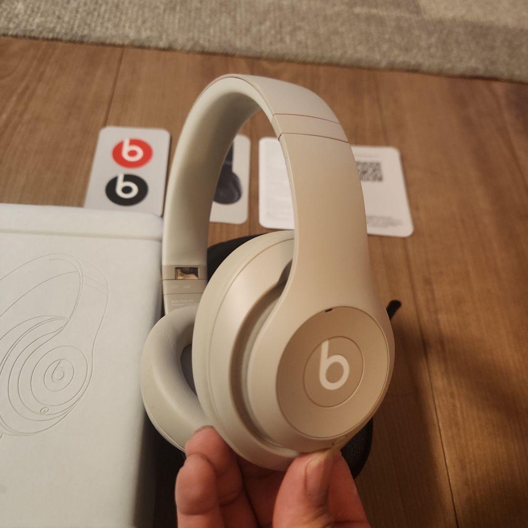 Beats Studio pro　ワイヤレスヘッドホン サンドストーン