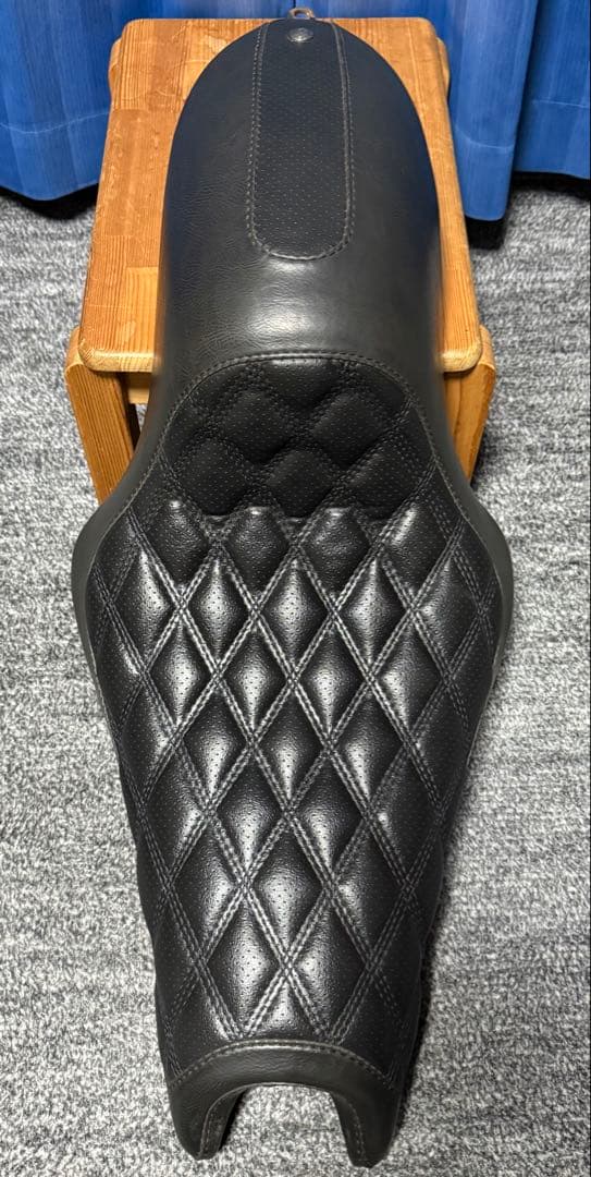 スポーツスター RSD ローランドサンズデザイン CAFE ソロシート