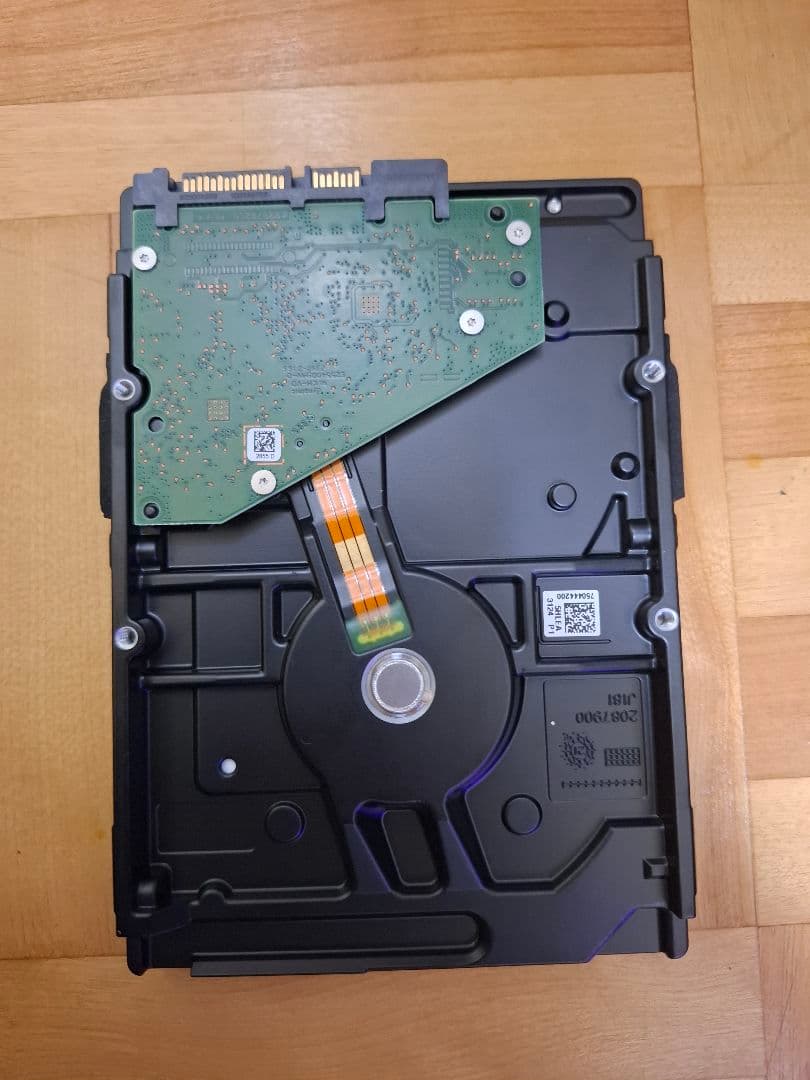 seagate ironwolf 4TB 3.5インチHDD(使用時間少)①